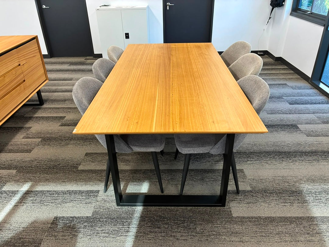 Large Dining Table – Natural