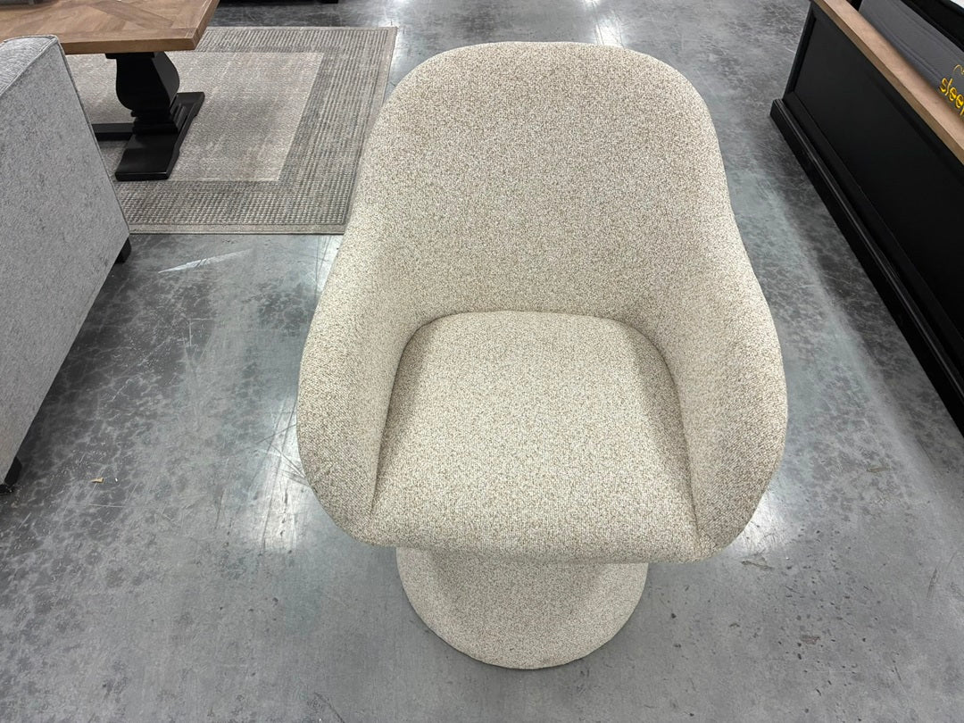 Swivel Chair – Oat
