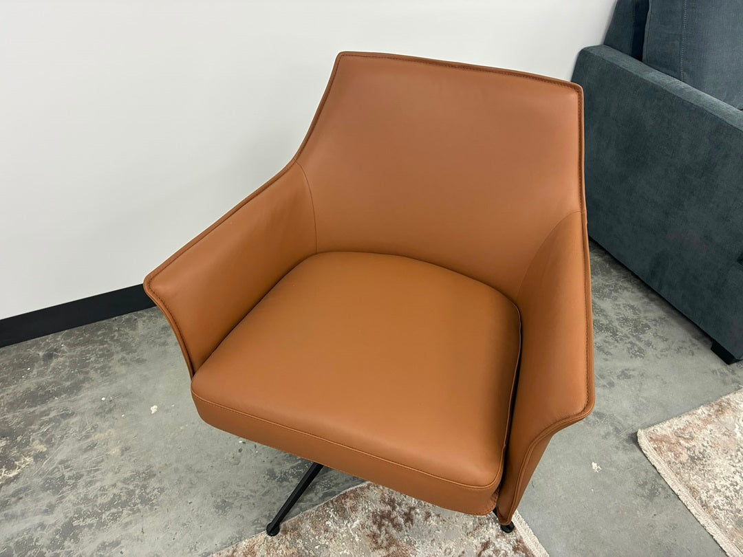 Leather Swivel Chair – Mid Brown Buffalo Leather
