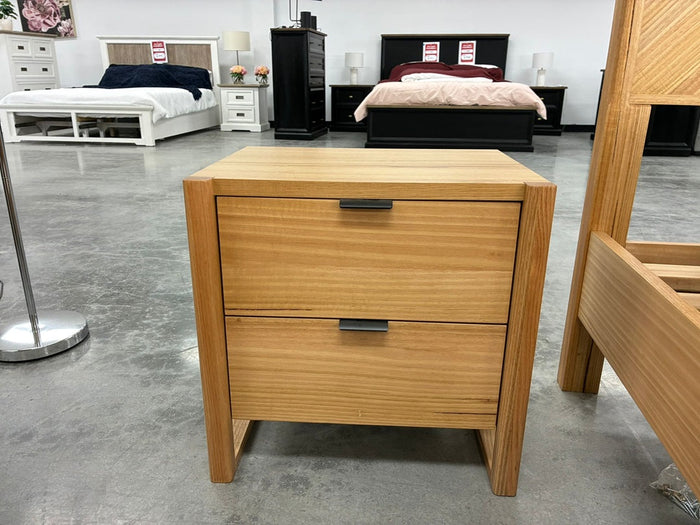 2 Drawer Bedside Table – Natural Finish