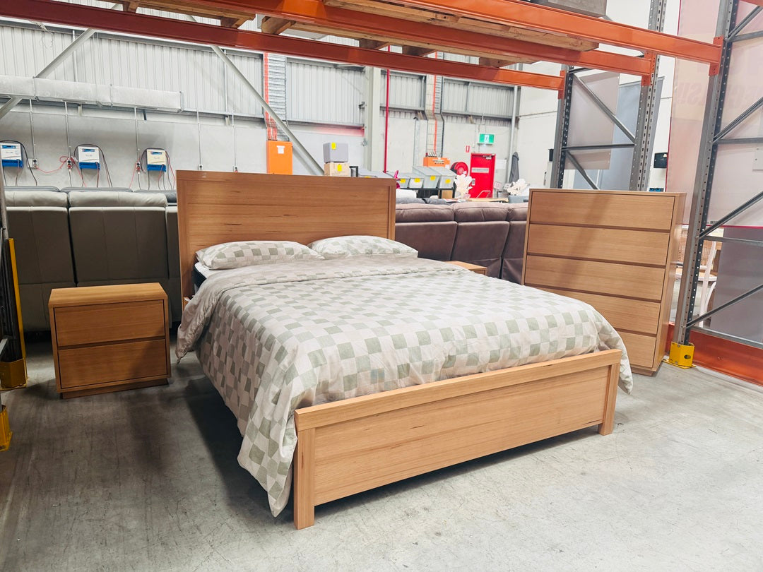 4PC Queen Natural Timber Tallboy Suite