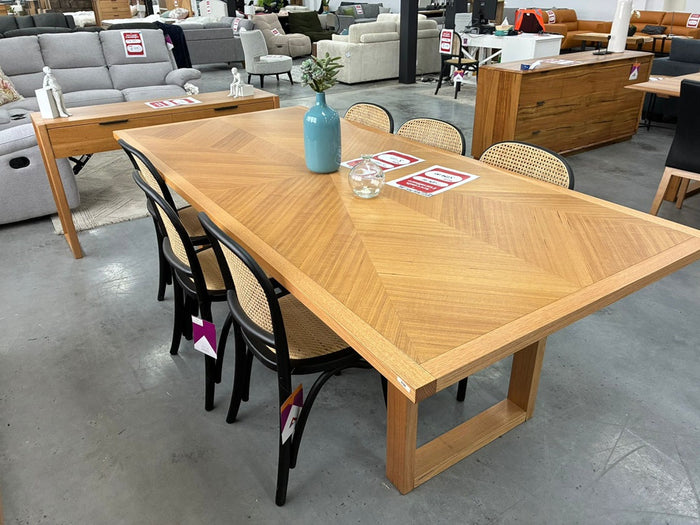 7 PIECE DINING SET – NATURAL / BLACK
