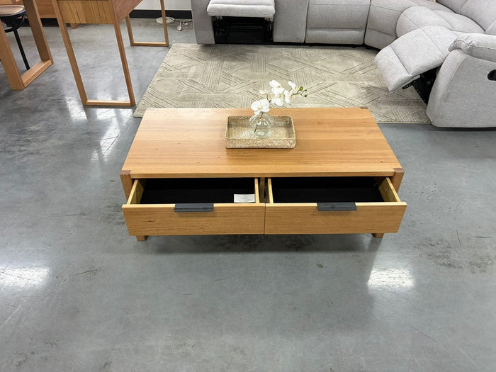 COFFEE TABLE – NATURAL