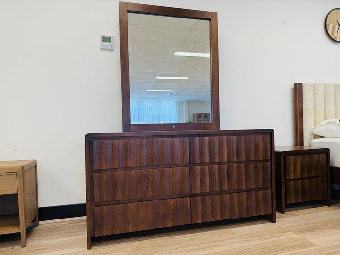 Mocca Timber 6 Drawer Dresser & Mirror with Light
