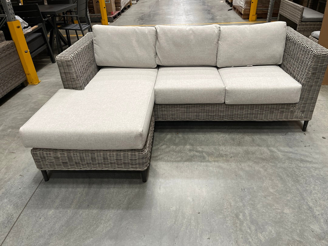 Outdoor Wicker Chaise Lounge
