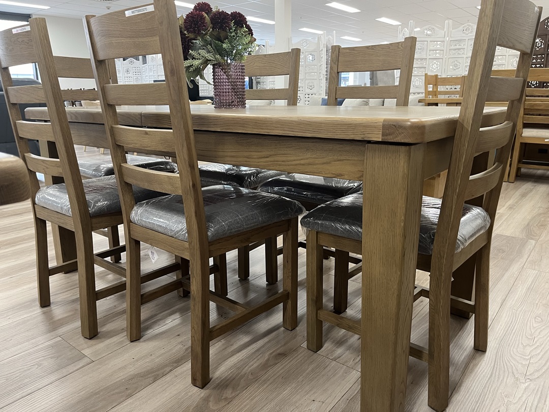 7pc Dining Extension Table Setting
